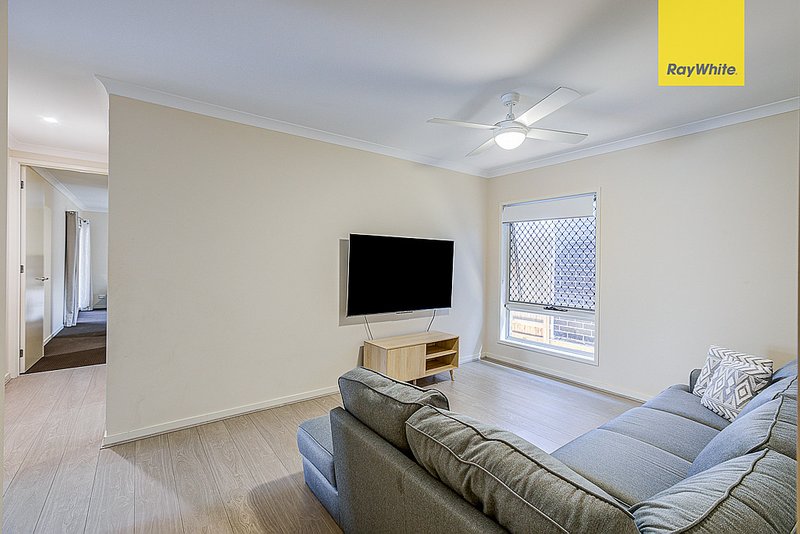 Photo - 29 Slate Court, Logan Reserve QLD 4133 - Image 5