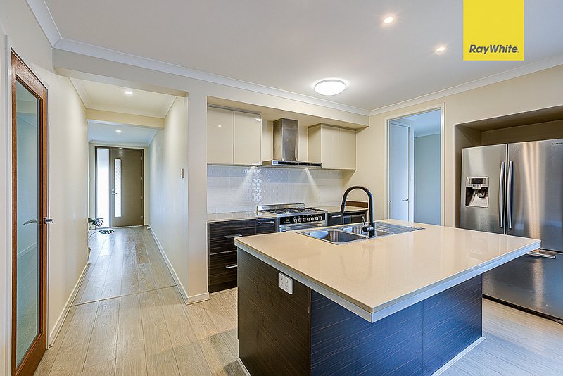 Photo - 29 Slate Court, Logan Reserve QLD 4133 - Image 8