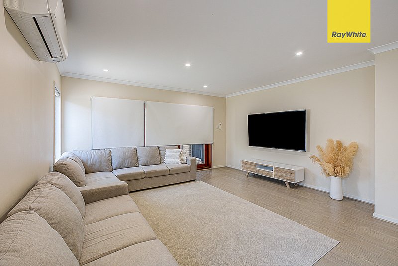 Photo - 29 Slate Court, Logan Reserve QLD 4133 - Image 9