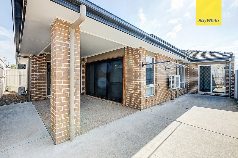 Photo - 29 Slate Court, Logan Reserve QLD 4133 - Image 10