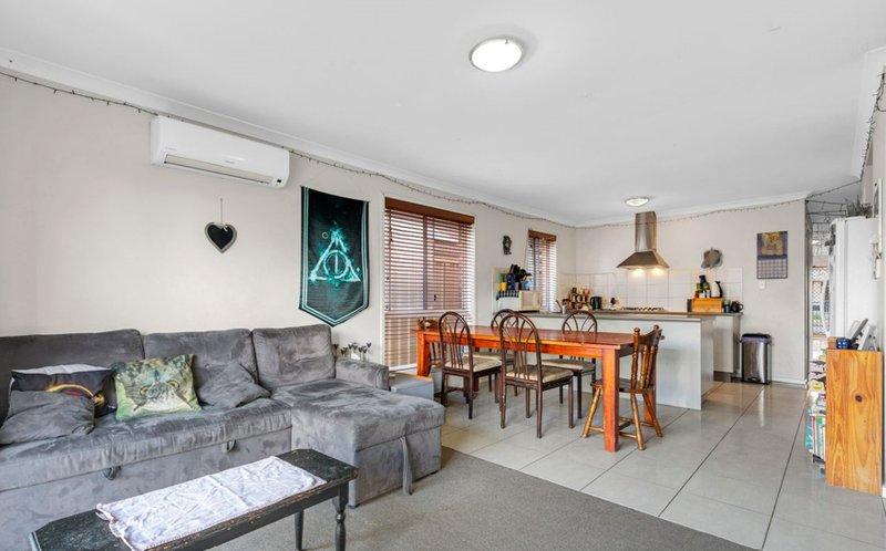 Photo - 29 Small Crescent, Smithfield Plains SA 5114 - Image 3