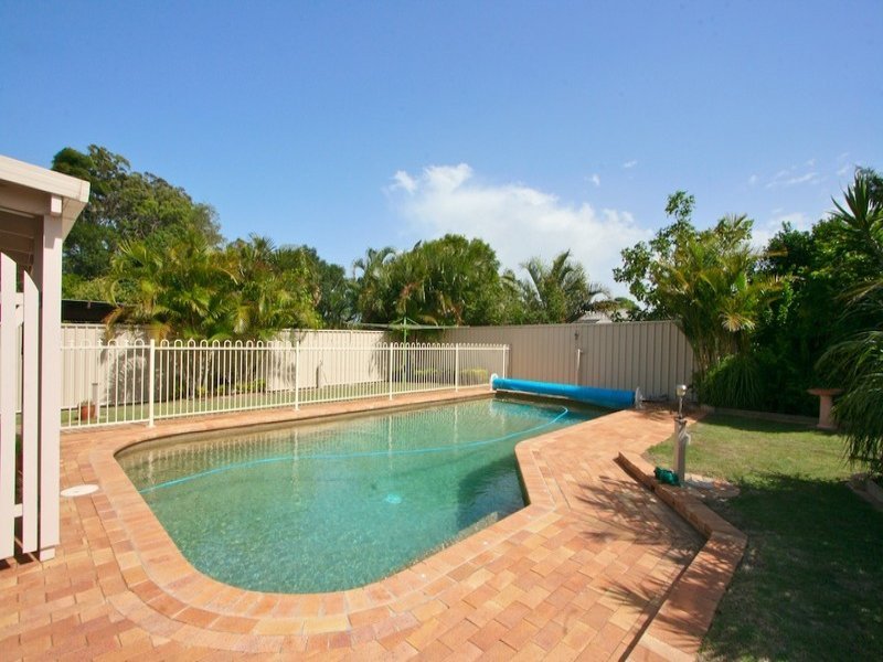 Photo - 29 Sorrento Street, Margate QLD 4019 - Image 2