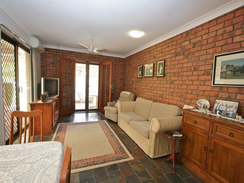 Photo - 29 Sorrento Street, Margate QLD 4019 - Image 5