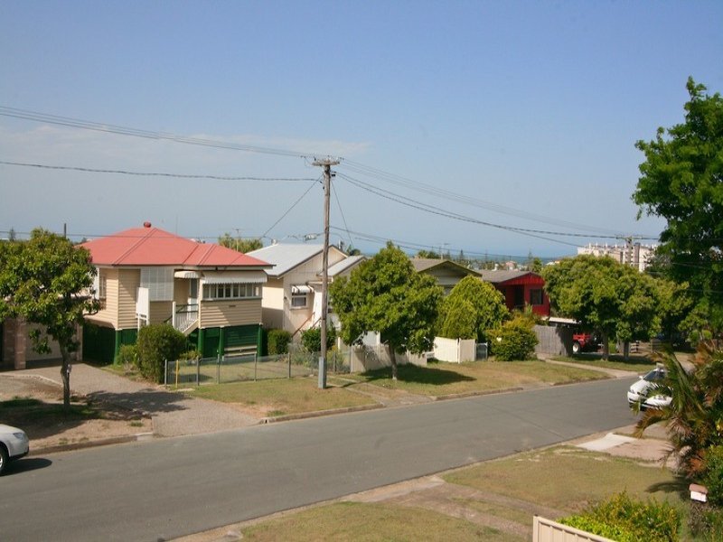 Photo - 29 Sorrento Street, Margate QLD 4019 - Image 13