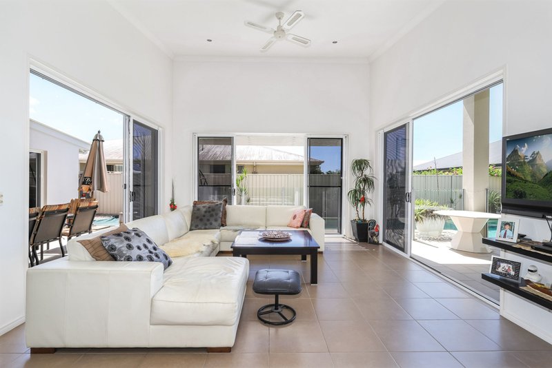 Photo - 29 Sovereign Circuit, Pelican Waters QLD 4551 - Image 8