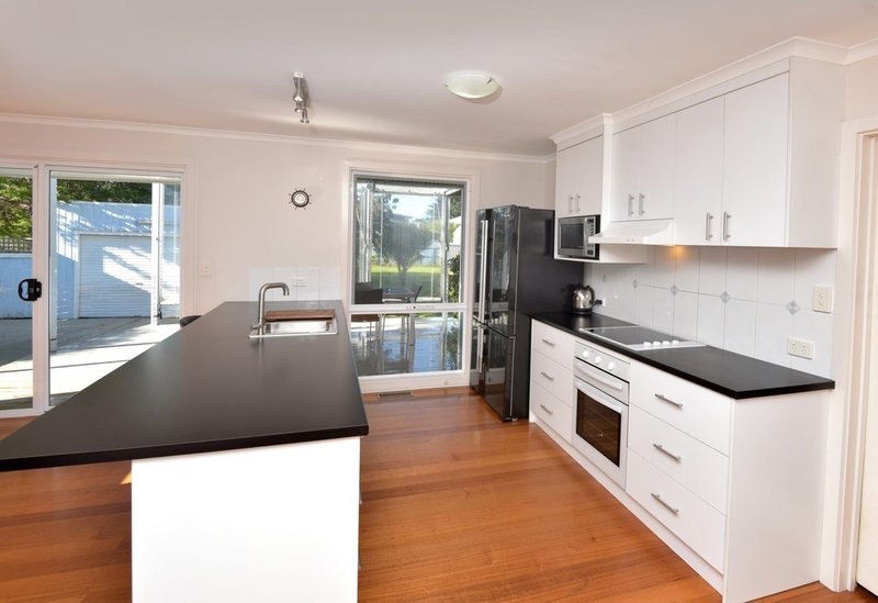 Photo - 29 St Leonards Parade, St Leonards VIC 3223 - Image 3