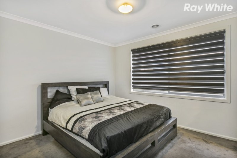 Photo - 29 Stable Street, Pakenham VIC 3810 - Image 2