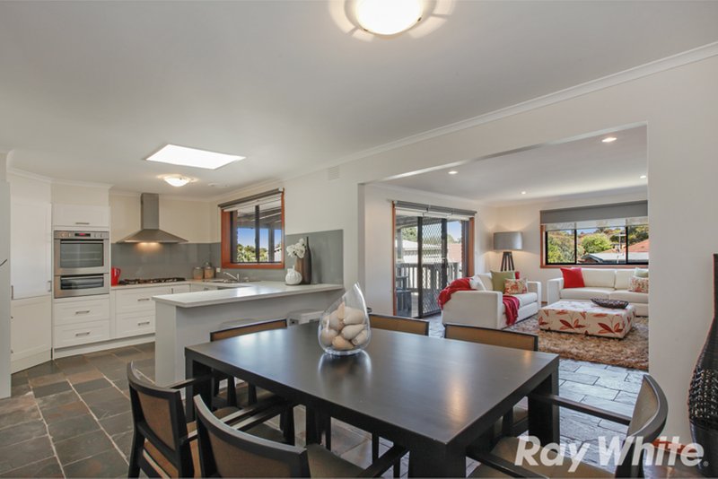 Photo - 29 Strickland Avenue, Mill Park VIC 3082 - Image 5