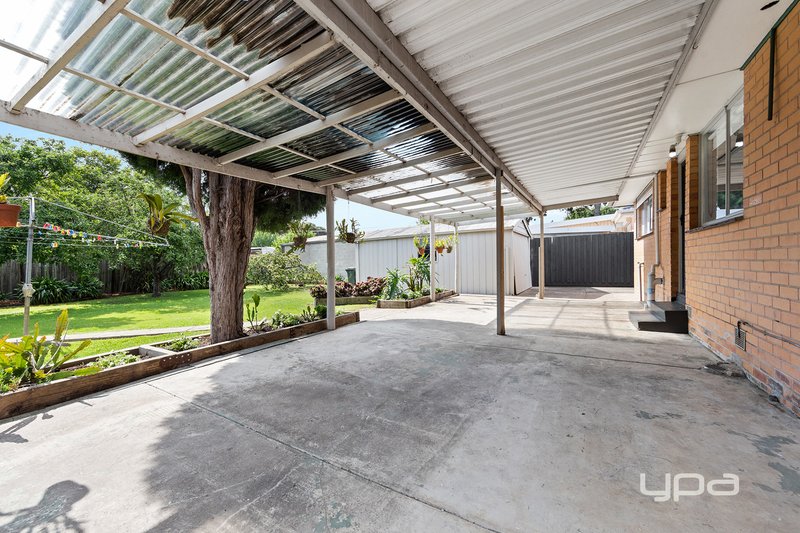 Photo - 29 Summers Street, Deer Park VIC 3023 - Image 12