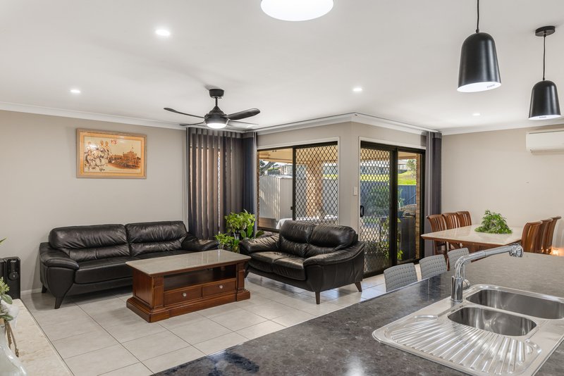 Photo - 29 Sunset Drive, Glenvale QLD 4350 - Image 6