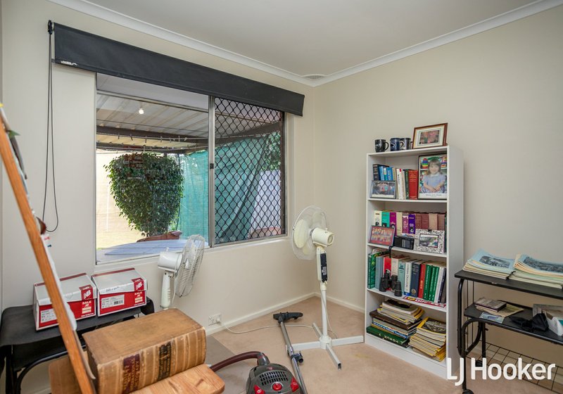 Photo - 29 Sutherland Drive, Thornlie WA 6108 - Image 10