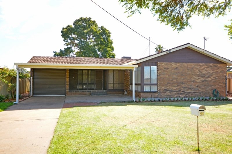 29 Taylor Road, Griffith NSW 2680