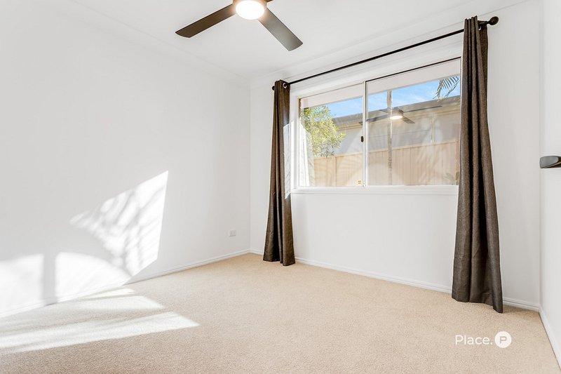 Photo - 29 Teak Street, Rothwell QLD 4022 - Image 12