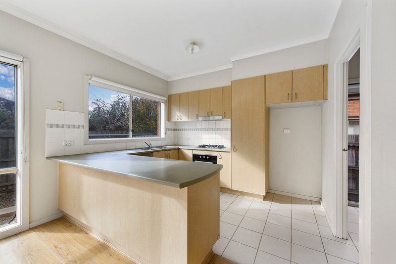 Photo - 29 The Glades , Taylors Hill VIC 3037 - Image 5