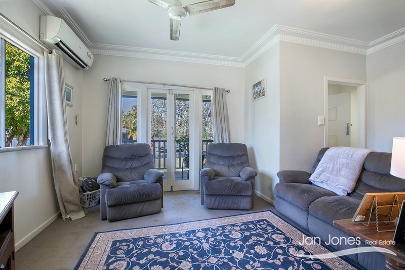 Photo - 29 Thompson Cres , Clontarf QLD 4019 - Image 4