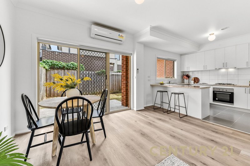 Photo - 2/9 Through Road, Noble Park VIC 3174 - Image 3