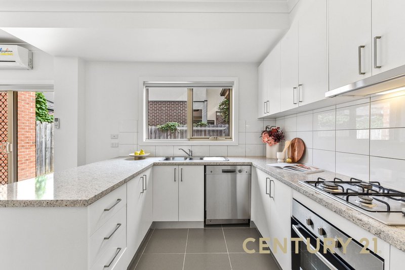 Photo - 2/9 Through Road, Noble Park VIC 3174 - Image 6