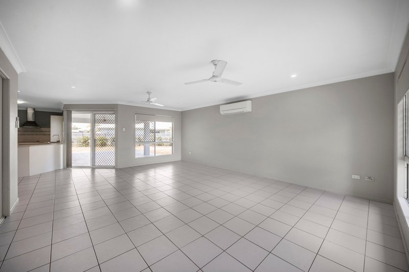 Photo - 29 Tipperary Street, Mount Low QLD 4818 - Image 3