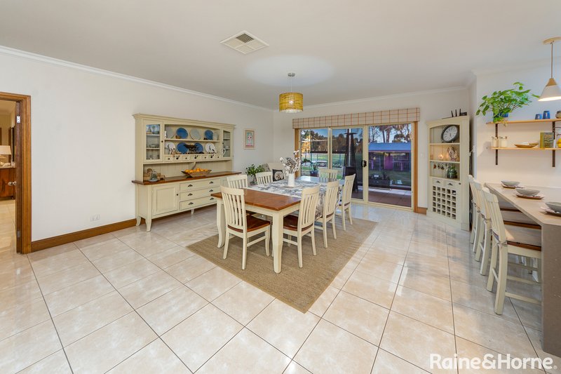 Photo - 29 Trainers Way, Strathalbyn SA 5255 - Image 8