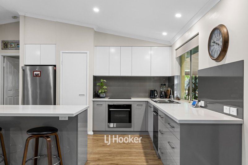 Photo - 29 Tributary Place, Leschenault WA 6233 - Image 11