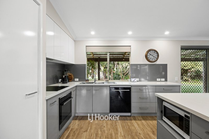Photo - 29 Tributary Place, Leschenault WA 6233 - Image 12