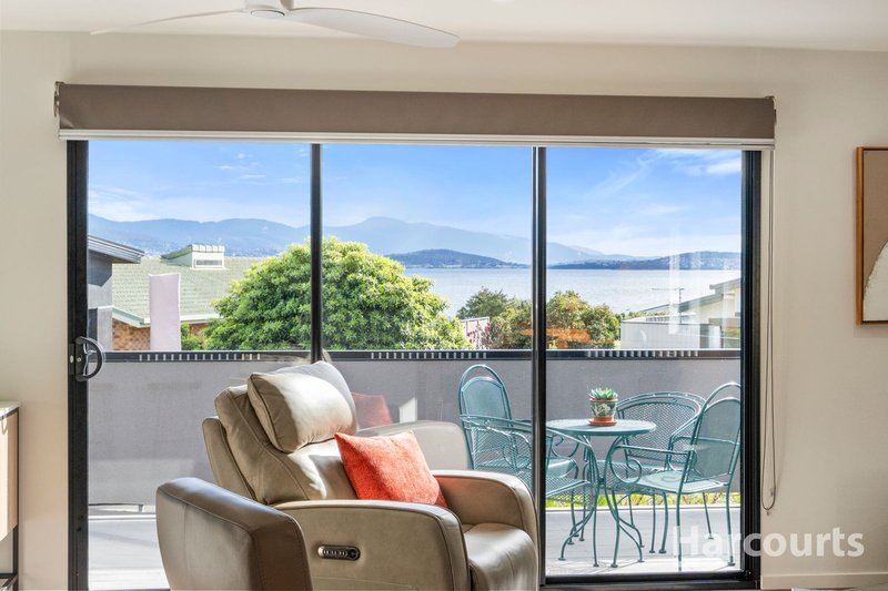 Photo - 2/9 Trikala Place, Tranmere TAS 7018 - Image 9