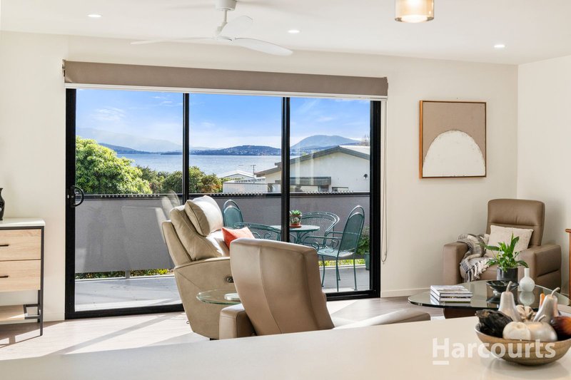 Photo - 2/9 Trikala Place, Tranmere TAS 7018 - Image 12