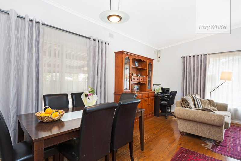 Photo - 29 Trumper Avenue, Parafield Gardens SA 5107 - Image 5