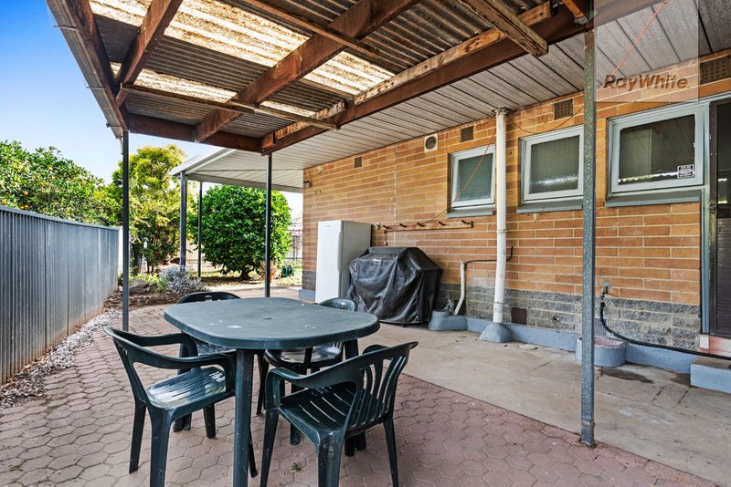 Photo - 29 Trumper Avenue, Parafield Gardens SA 5107 - Image 9