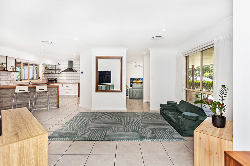 Photo - 29 Tuena Street, Mudgeeraba QLD 4213 - Image 6