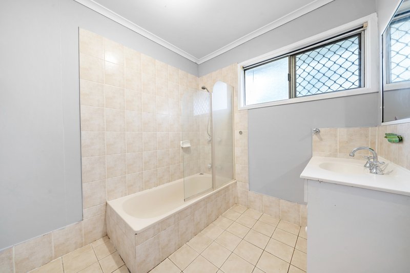 Photo - 29 Tweedland Crescent, Beenleigh QLD 4207 - Image 6