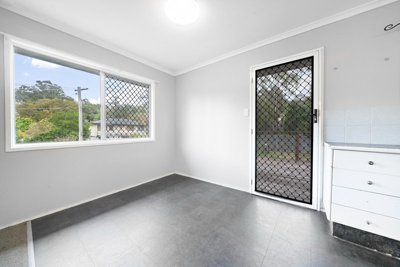 Photo - 29 Tweedland Crescent, Beenleigh QLD 4207 - Image 7