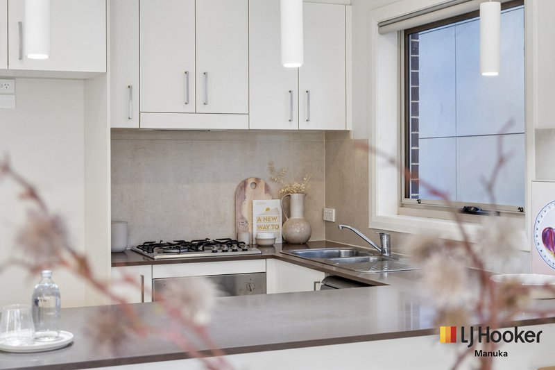 Photo - 29 Vandyke Street, Crace ACT 2911 - Image 6
