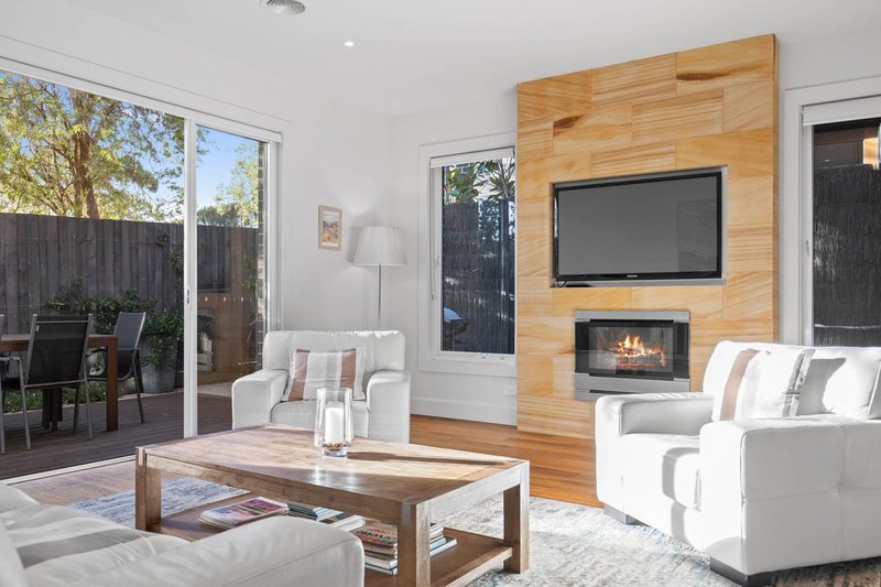 Photo - 2/9 Venice Street, Mornington VIC 3931 - Image 8