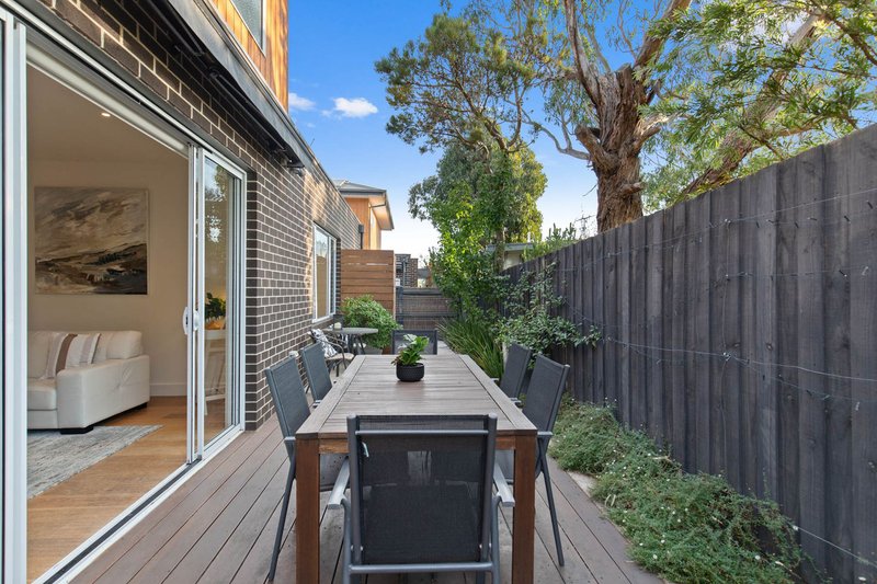 Photo - 2/9 Venice Street, Mornington VIC 3931 - Image 18