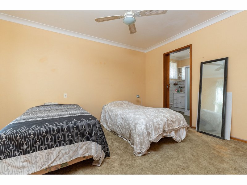 Photo - 29 Victor Avenue, Forster NSW 2428 - Image 13