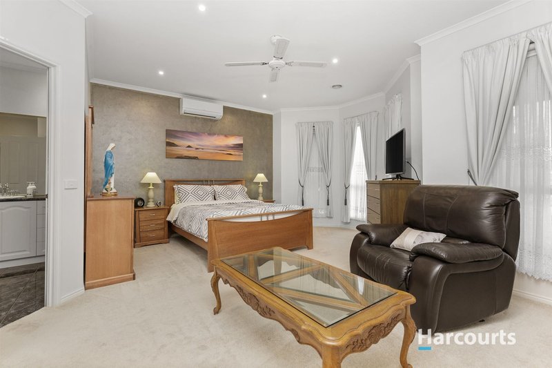 Photo - 29 Victoria Knox Avenue, Rowville VIC 3178 - Image 8