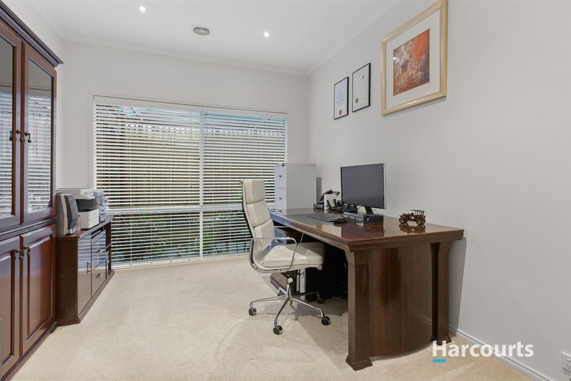 Photo - 29 Victoria Knox Avenue, Rowville VIC 3178 - Image 10