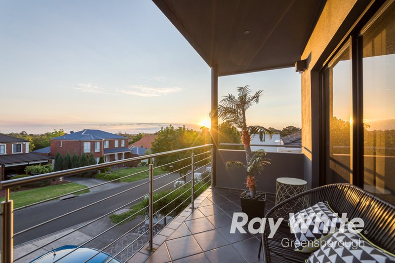 Photo - 29 Viewgrand Way, Greensborough VIC 3088 - Image 3