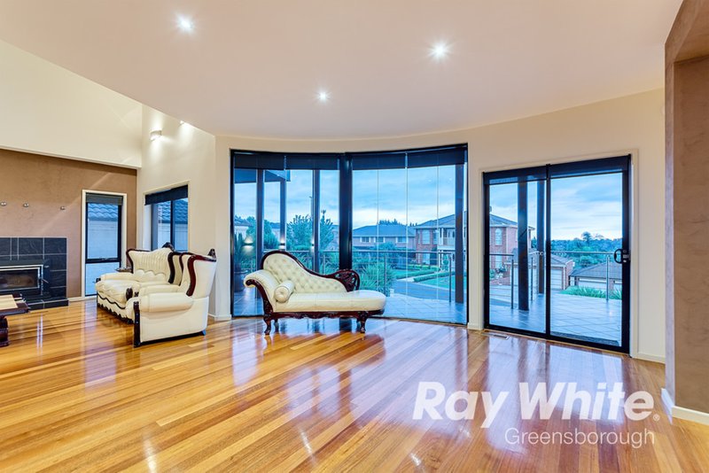 Photo - 29 Viewgrand Way, Greensborough VIC 3088 - Image 6