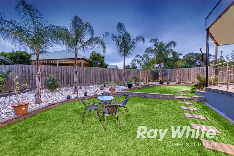 Photo - 29 Viewgrand Way, Greensborough VIC 3088 - Image 17