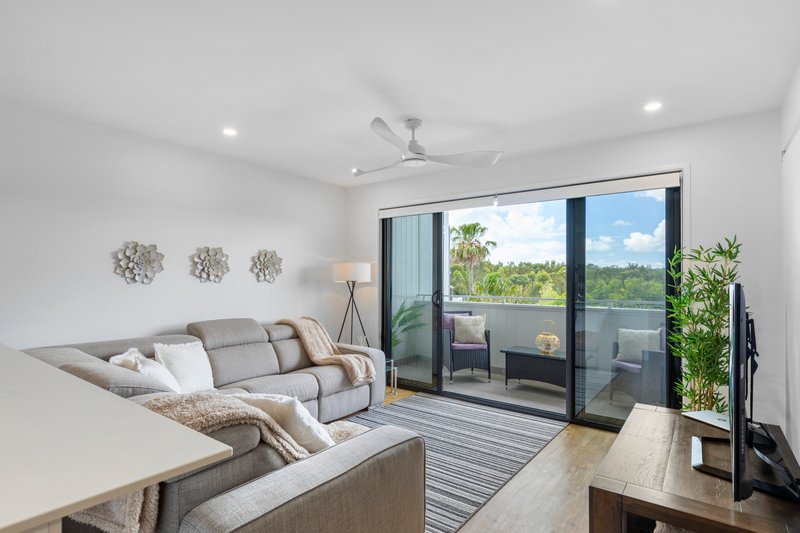 Photo - 29 Violet Street, Caloundra West QLD 4551 - Image 2