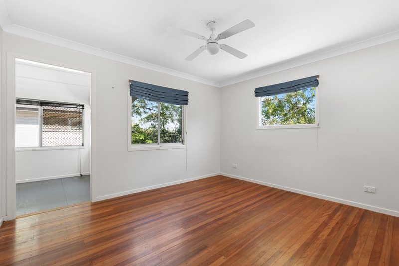 Photo - 29 Violet Street, Everton Hills QLD 4053 - Image 7