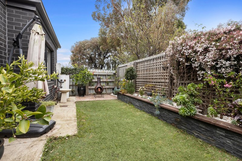 Photo - 2/9 Vistula Avenue, Bell Park VIC 3215 - Image 6