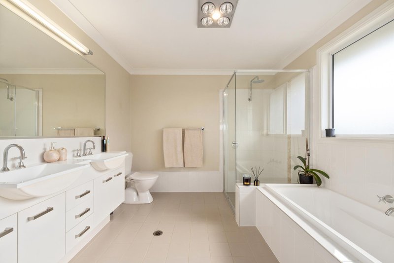 Photo - 29 Wallaby Circuit, Mona Vale NSW 2103 - Image 8