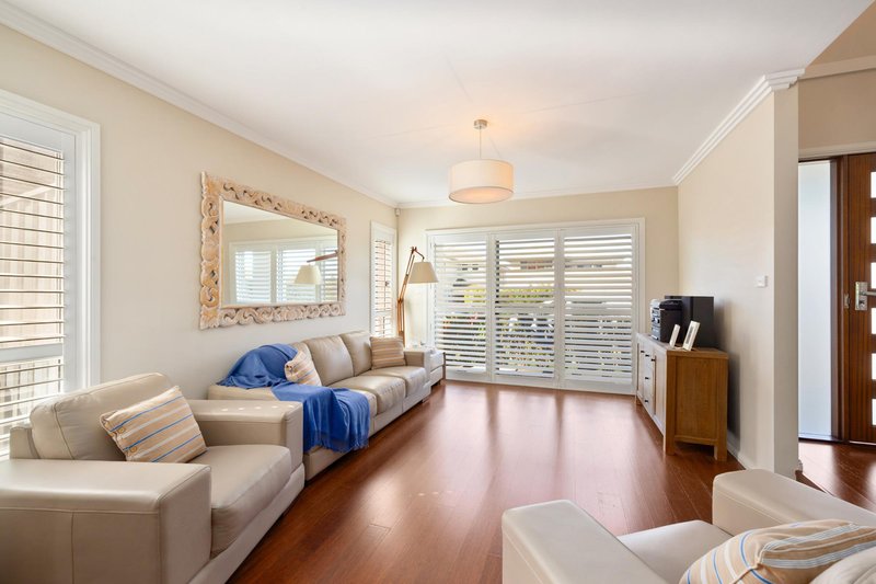 Photo - 29 Wallaby Circuit, Mona Vale NSW 2103 - Image 10