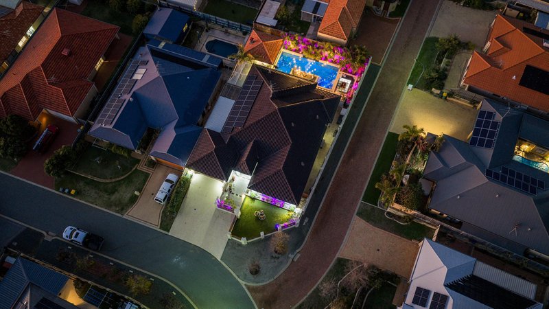 Photo - 29 Waratah Circle, Halls Head WA 6210 - Image 2