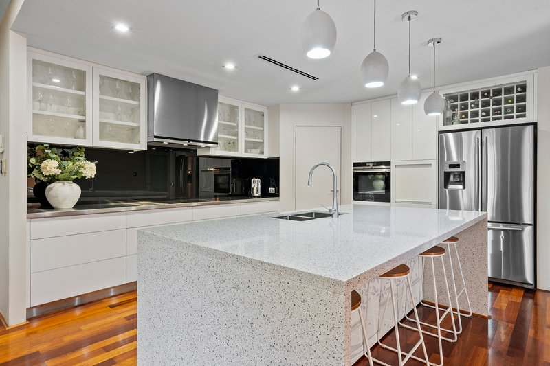 Photo - 29 Waratah Circle, Halls Head WA 6210 - Image 7