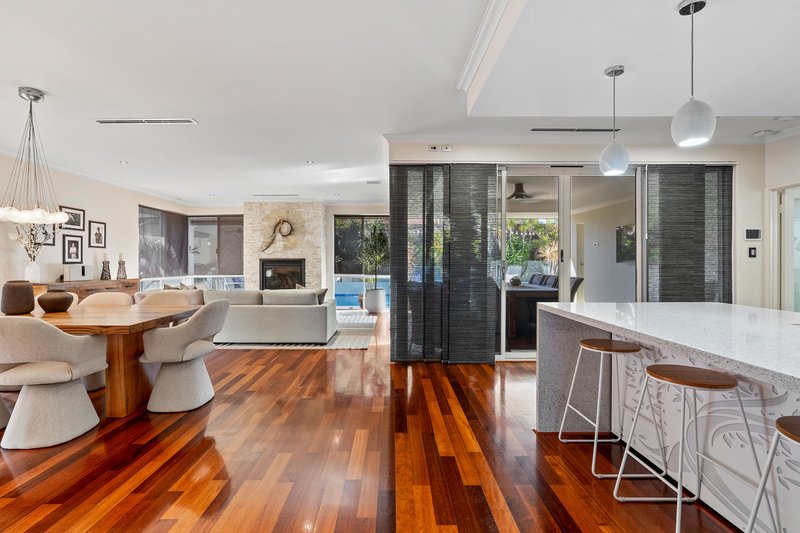 Photo - 29 Waratah Circle, Halls Head WA 6210 - Image 10