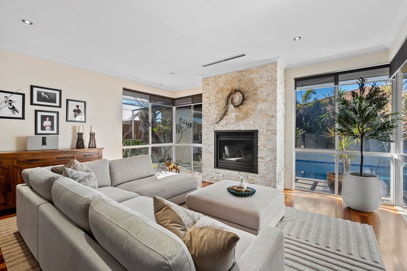 Photo - 29 Waratah Circle, Halls Head WA 6210 - Image 12